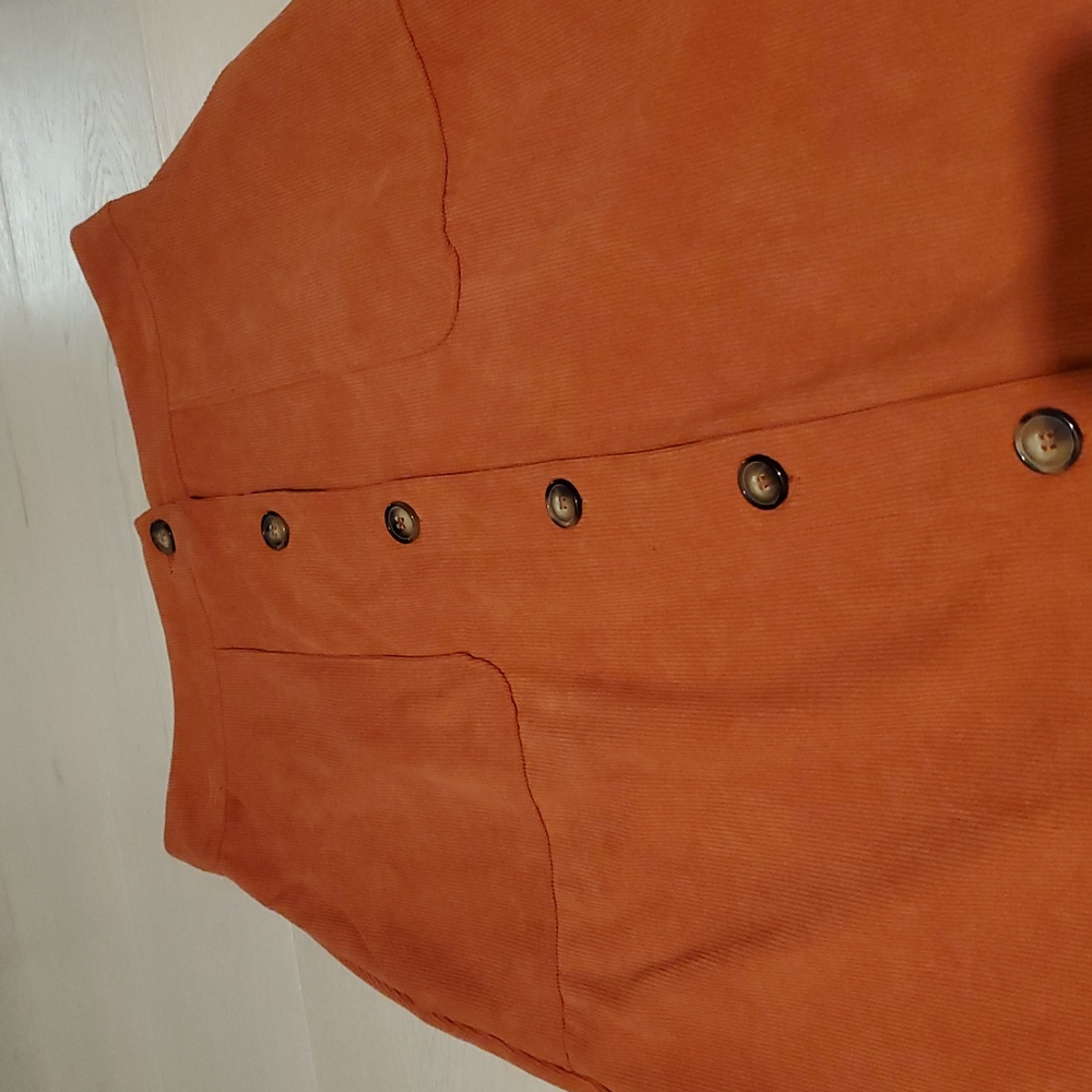 Brand New-Boutique,Rust Corduroy midi skirt,Buttons & pockets super soft